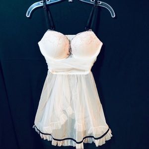 White Victoria’s Secret Bridal Lingerie 36C Bra